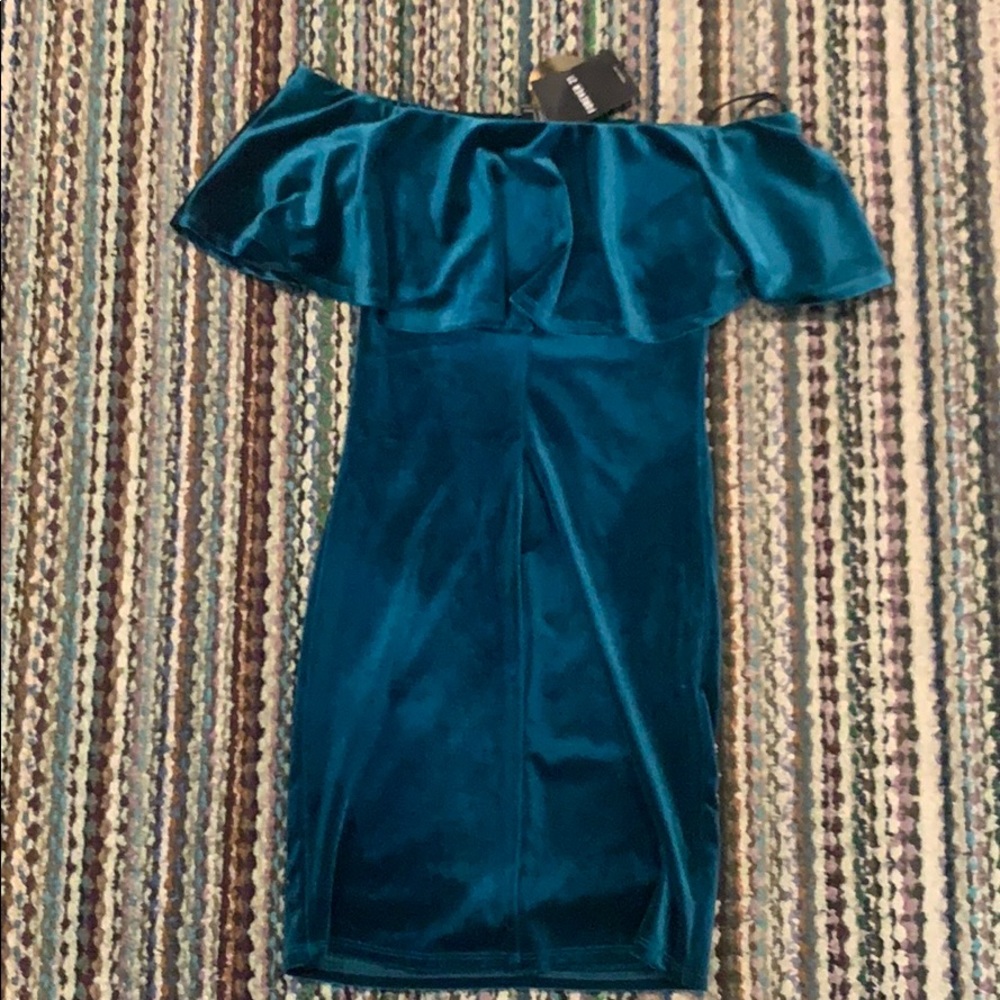 Dress - Picture 2 of 2